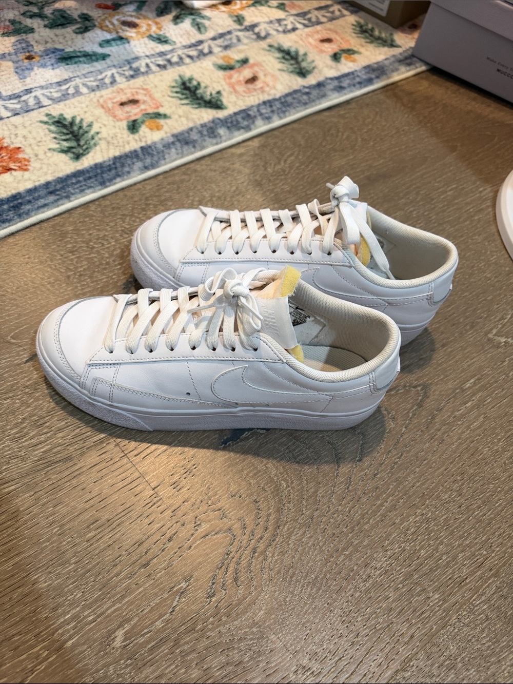 Nike low blazer size 8